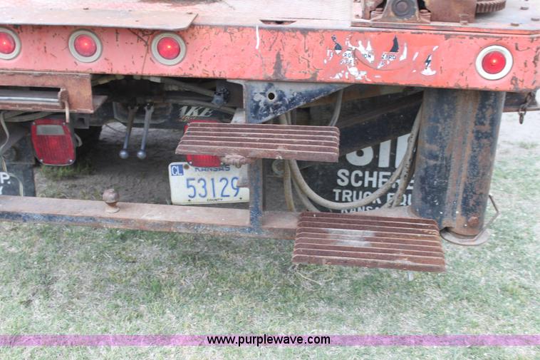 image for item H2053 1990 Ford F450 Super Duty bucket truck