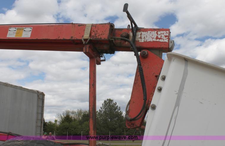 image for item H2053 1990 Ford F450 Super Duty bucket truck