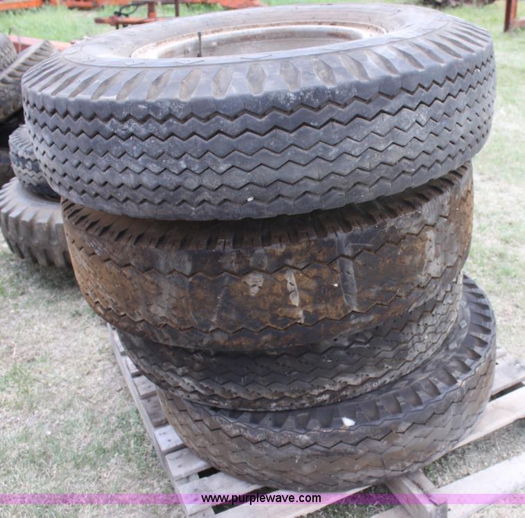 image for item H2055 (4) 11.00-20 truck tires