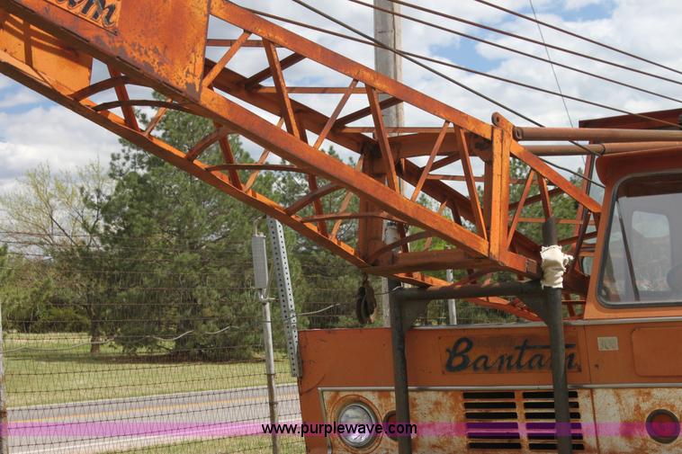 image for item H2056 1963 Bantam T350 18 ton crane truck