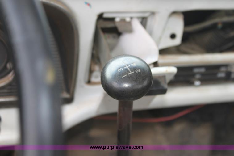 image for item H2063 1979 Ford F600 bucket truck