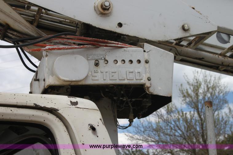 image for item H2063 1979 Ford F600 bucket truck