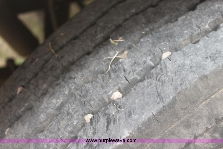 image for item H2063 1979 Ford F600 bucket truck