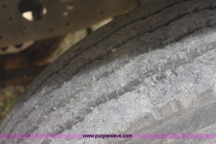 image for item H2063 1979 Ford F600 bucket truck