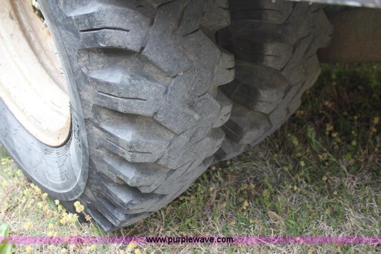 image for item H2063 1979 Ford F600 bucket truck