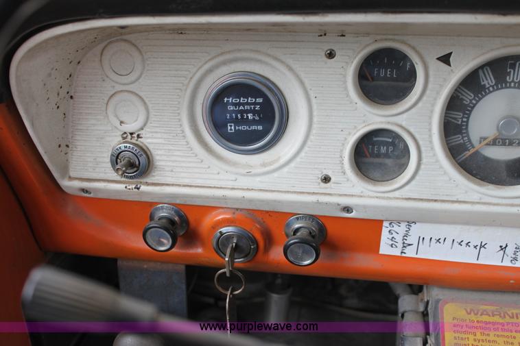 image for item H2064 1969 Ford F600 bucket truck