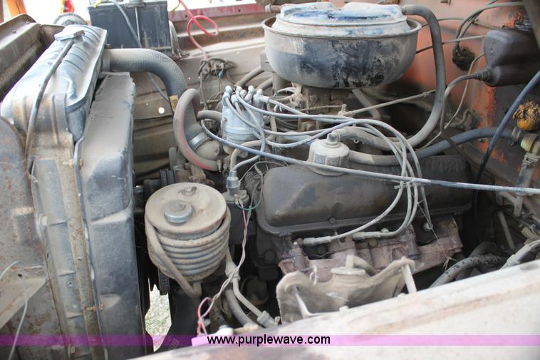 image for item H2064 1969 Ford F600 bucket truck