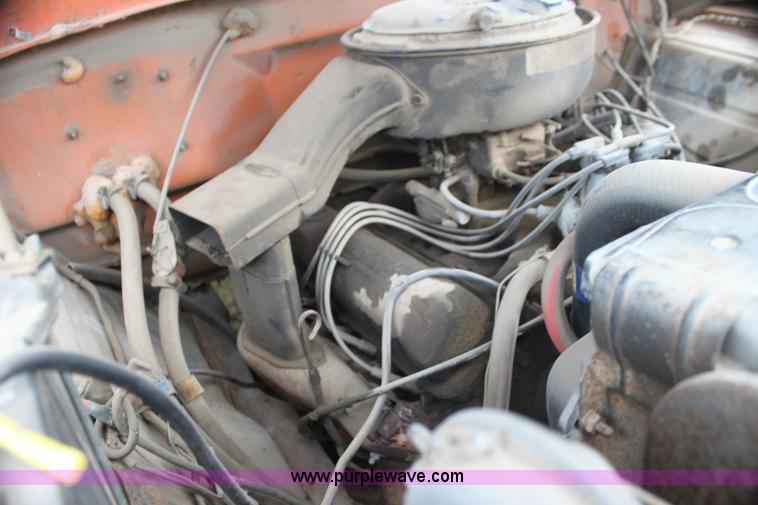 image for item H2064 1969 Ford F600 bucket truck