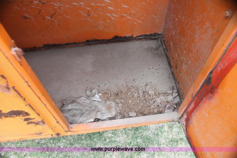 image for item H2064 1969 Ford F600 bucket truck