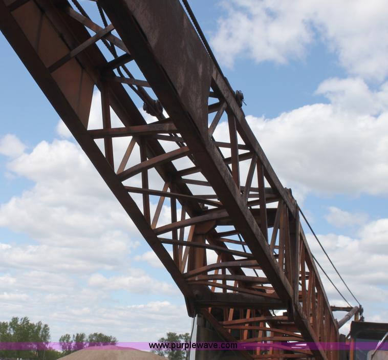 image for item H2070 1969 Bantam T350 18 ton crane truck