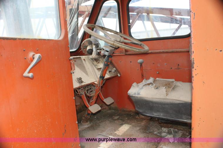 image for item H2070 1969 Bantam T350 18 ton crane truck