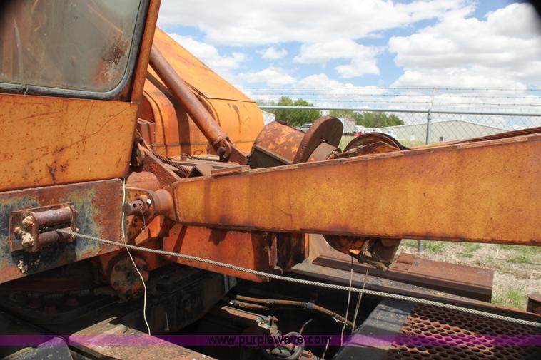 image for item H2070 1969 Bantam T350 18 ton crane truck