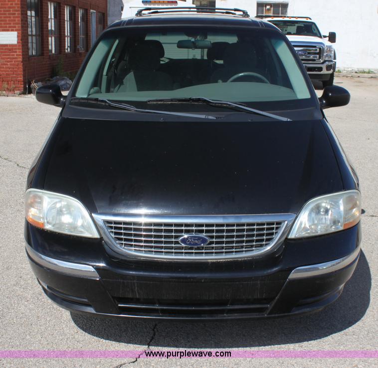 image for item H2085 2003 Ford Windstar SE van