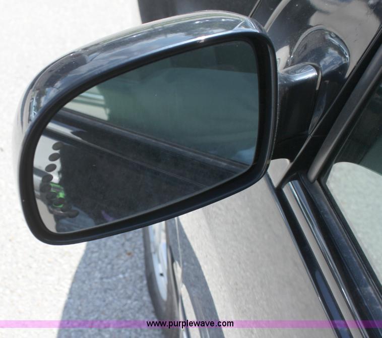 image for item H2085 2003 Ford Windstar SE van