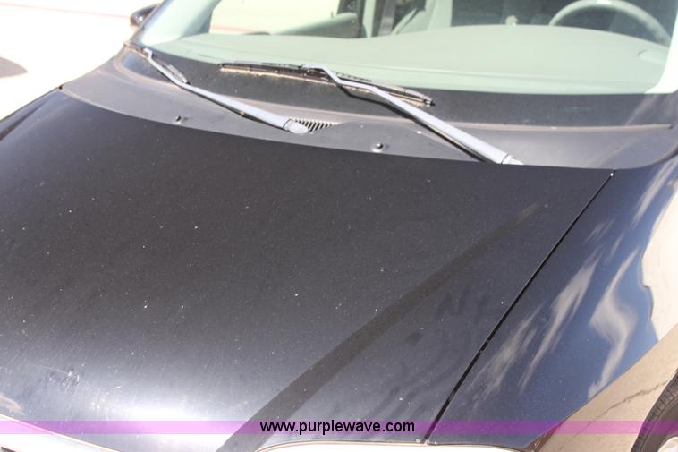 image for item H2085 2003 Ford Windstar SE van