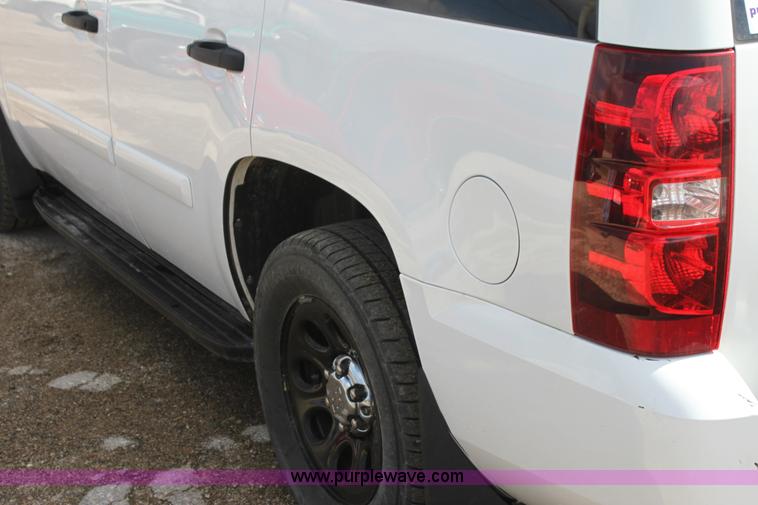 image for item H2086 2008 Chevrolet Tahoe SUV