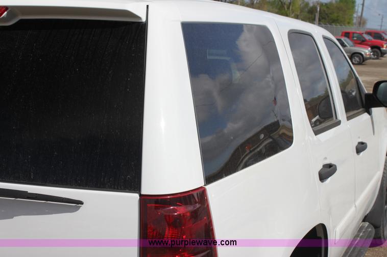 image for item H2086 2008 Chevrolet Tahoe SUV