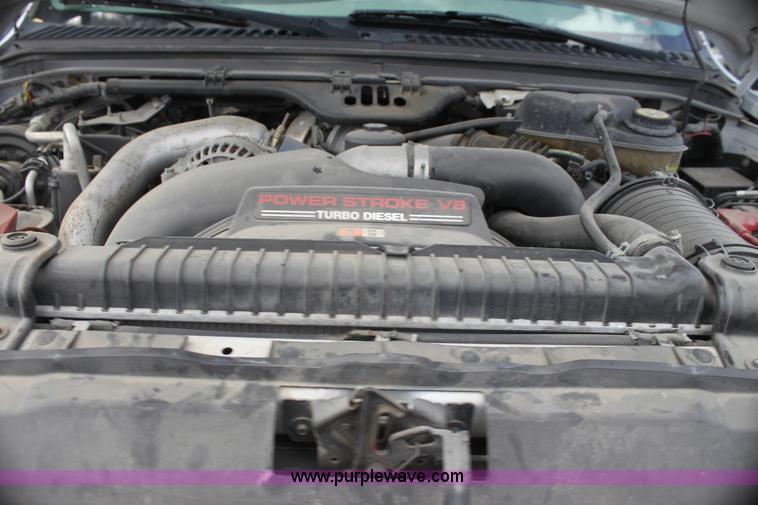 image for item H2087 2005 Ford F350 Super Duty XL SuperCab flatbed truck