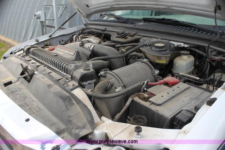 image for item H2087 2005 Ford F350 Super Duty XL SuperCab flatbed truck