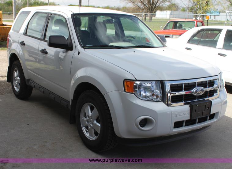 image for item H2088 2011 Ford Escape XLS SUV