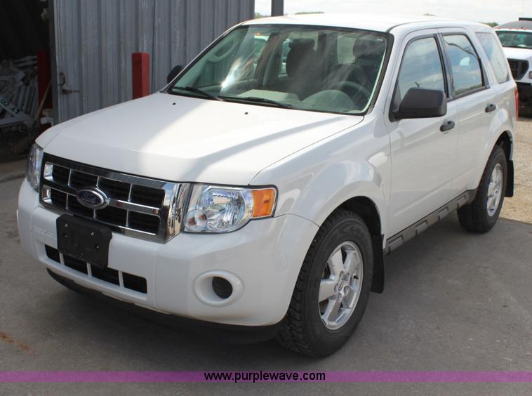 image for item H2088 2011 Ford Escape XLS SUV