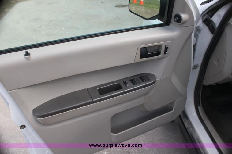 image for item H2088 2011 Ford Escape XLS SUV