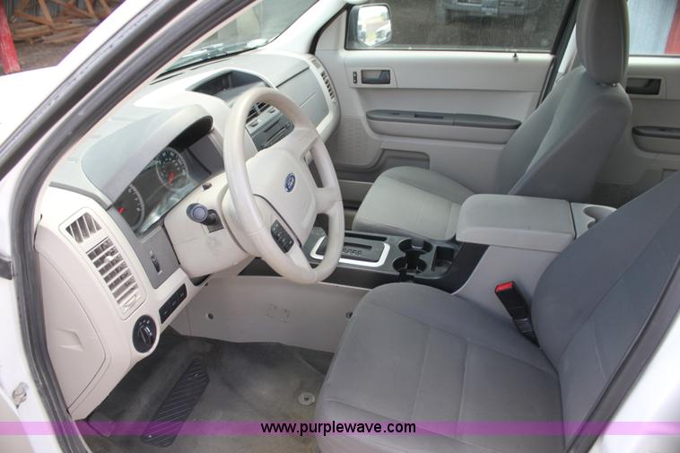 image for item H2088 2011 Ford Escape XLS SUV