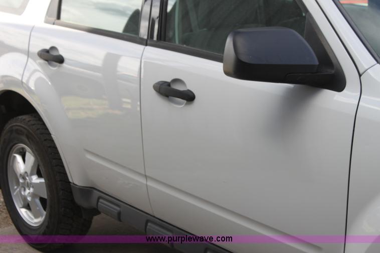image for item H2088 2011 Ford Escape XLS SUV