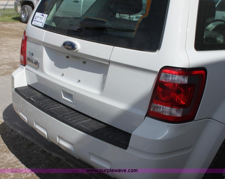 image for item H2088 2011 Ford Escape XLS SUV