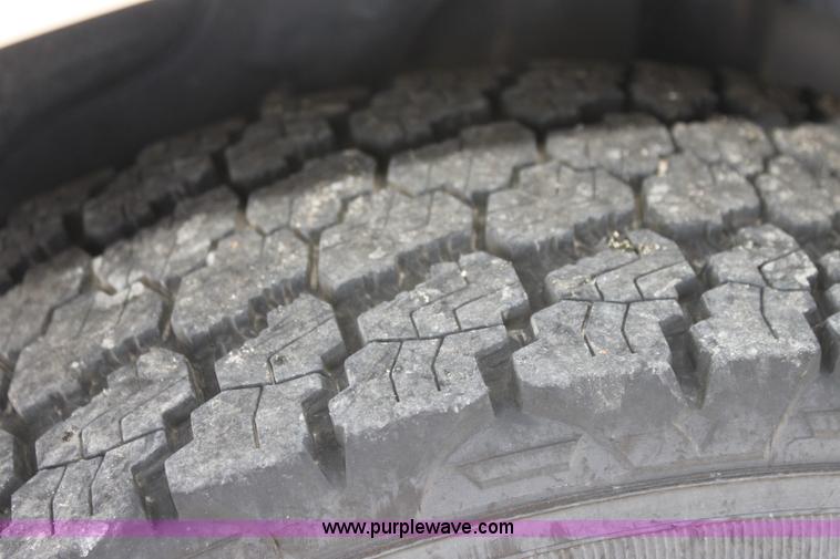 image for item H2088 2011 Ford Escape XLS SUV