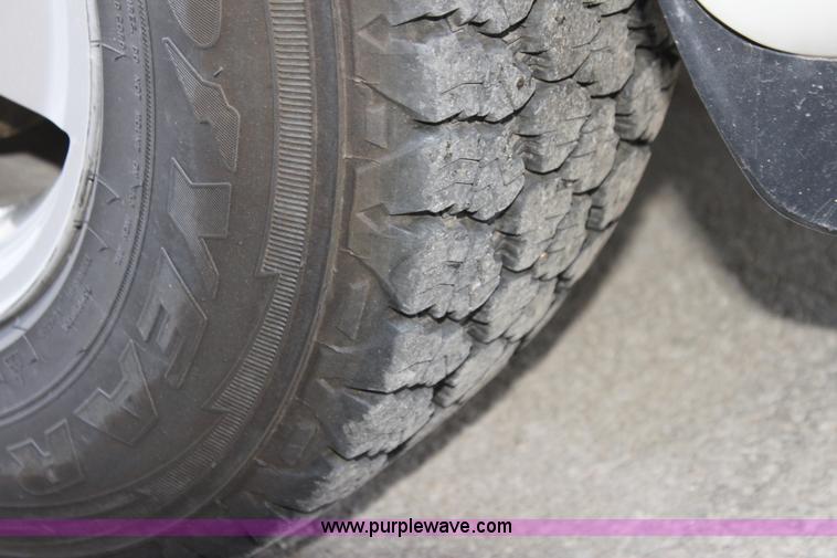 image for item H2088 2011 Ford Escape XLS SUV