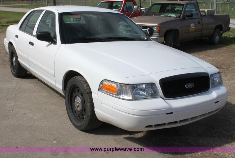 image for item H2089 2010 Ford Crown Victoria Police Interceptor