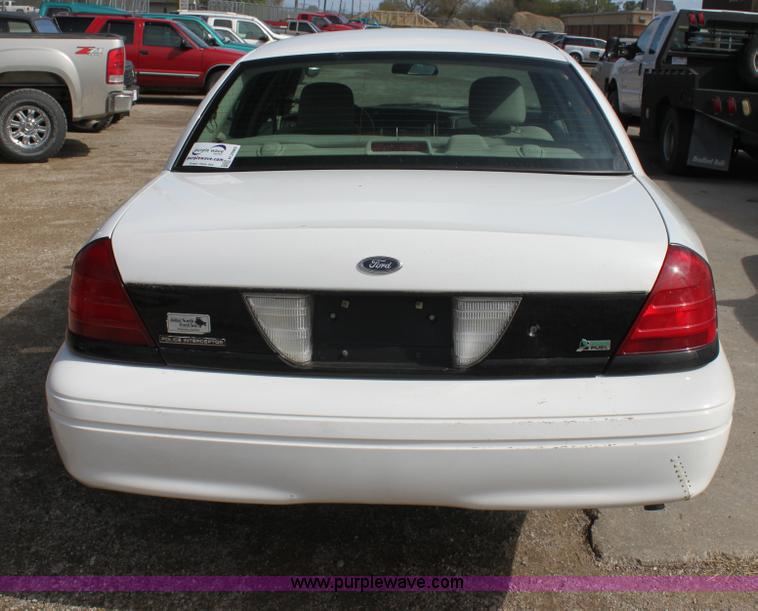 image for item H2089 2010 Ford Crown Victoria Police Interceptor