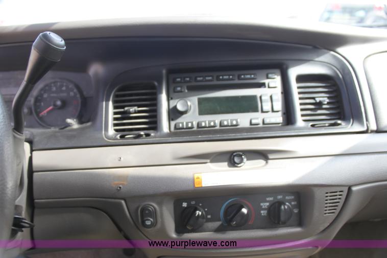 image for item H2089 2010 Ford Crown Victoria Police Interceptor