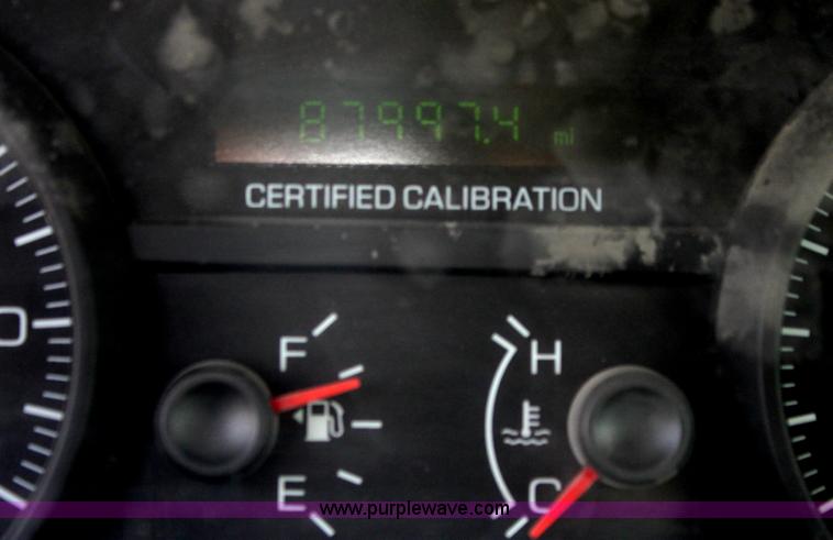 image for item H2089 2010 Ford Crown Victoria Police Interceptor