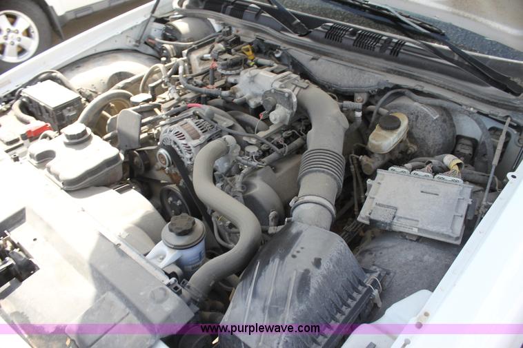 image for item H2089 2010 Ford Crown Victoria Police Interceptor