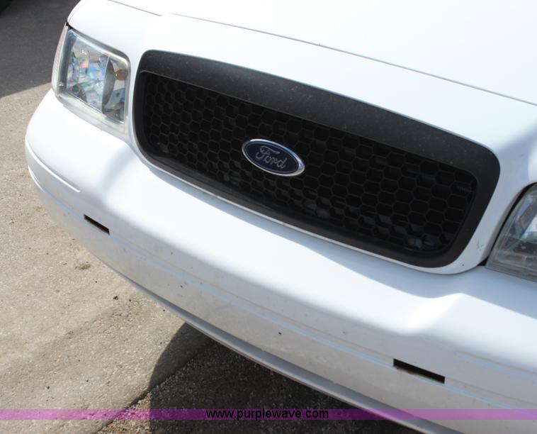 image for item H2089 2010 Ford Crown Victoria Police Interceptor