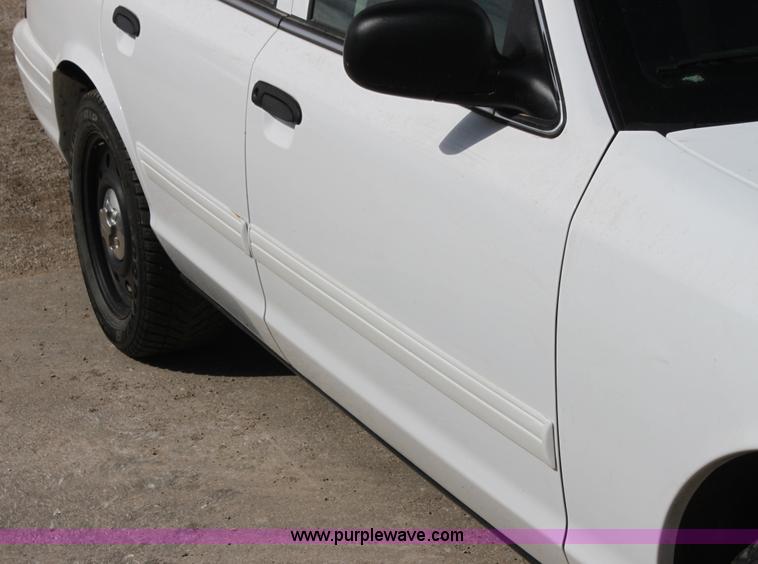 image for item H2089 2010 Ford Crown Victoria Police Interceptor
