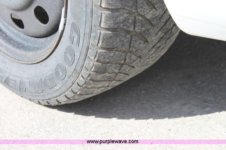 image for item H2089 2010 Ford Crown Victoria Police Interceptor