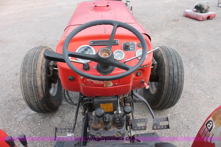 image for item H5654 1995 Massey-Ferguson 253 tractor