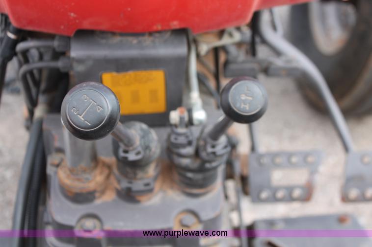 image for item H5654 1995 Massey-Ferguson 253 tractor