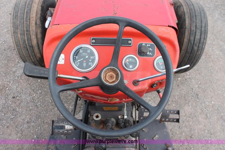 image for item H5654 1995 Massey-Ferguson 253 tractor