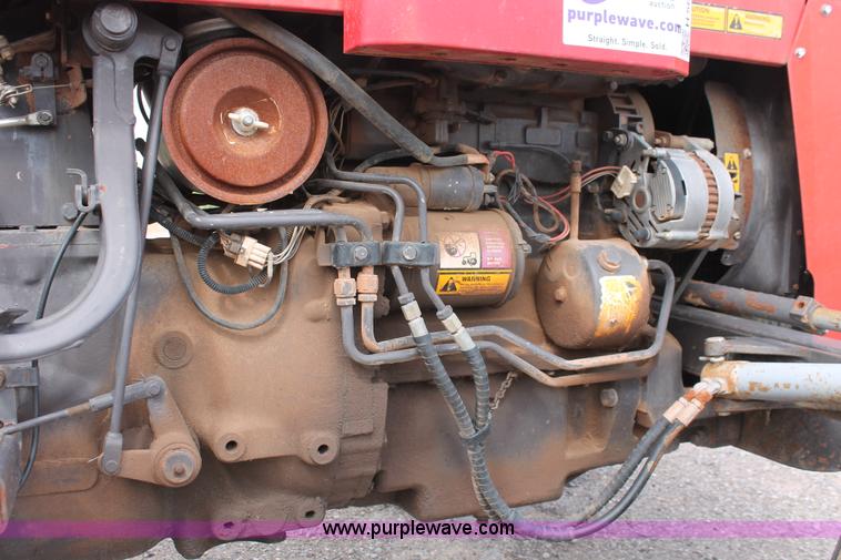 image for item H5654 1995 Massey-Ferguson 253 tractor