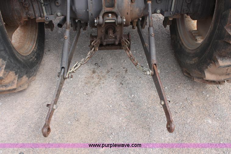 image for item H5654 1995 Massey-Ferguson 253 tractor