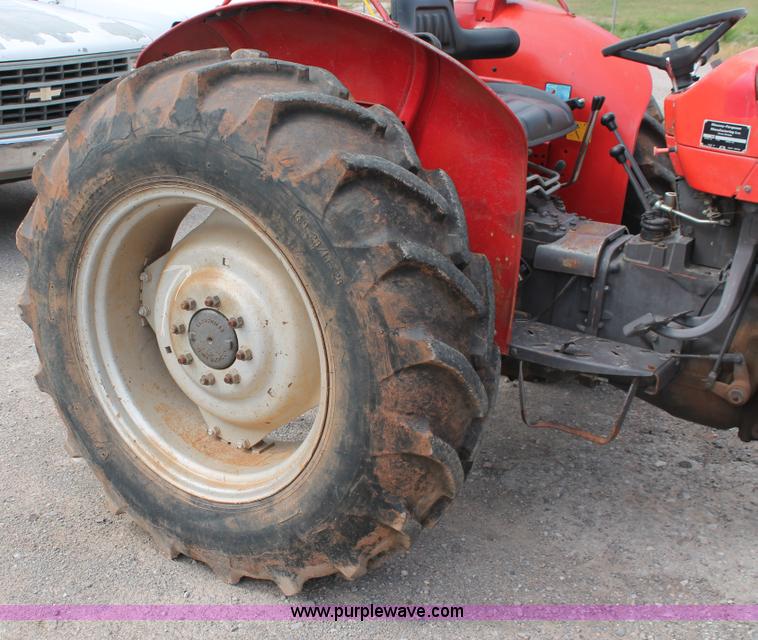 image for item H5654 1995 Massey-Ferguson 253 tractor