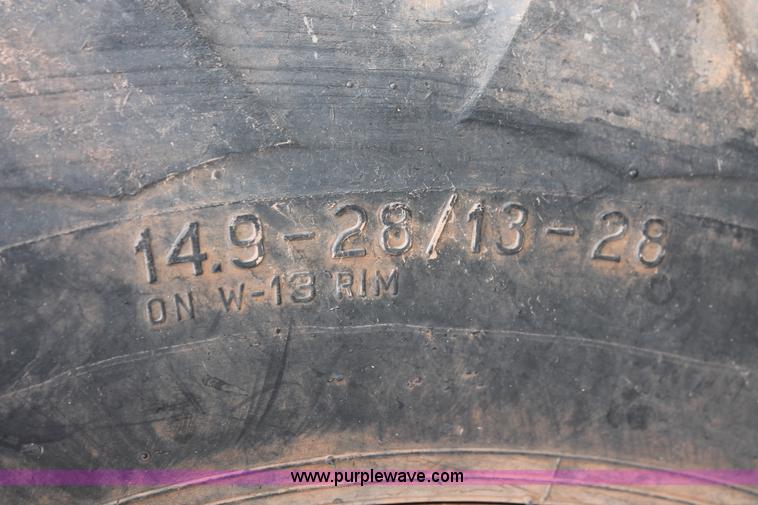 image for item H5654 1995 Massey-Ferguson 253 tractor