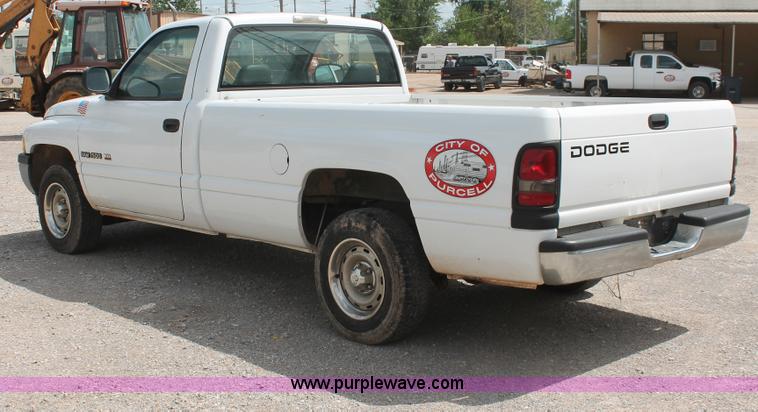 image for item H5656 1999 Dodge Ram 1500 pickup truck