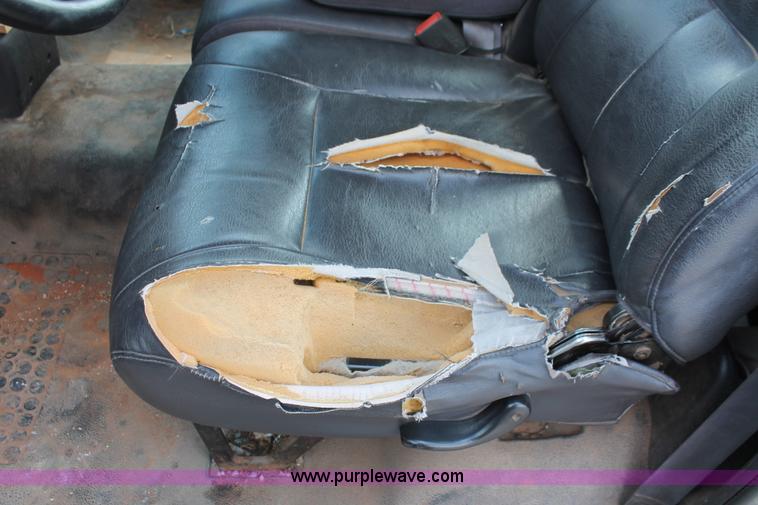 image for item H5656 1999 Dodge Ram 1500 pickup truck