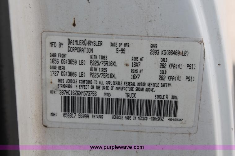 image for item H5656 1999 Dodge Ram 1500 pickup truck