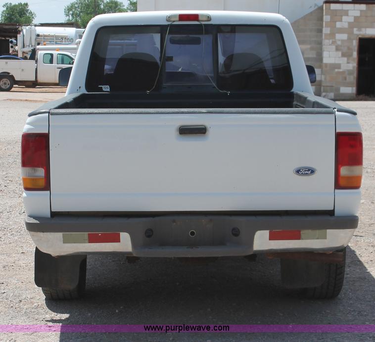 image for item H5660 1994 Ford Ranger XLT SuperCab pickup truck